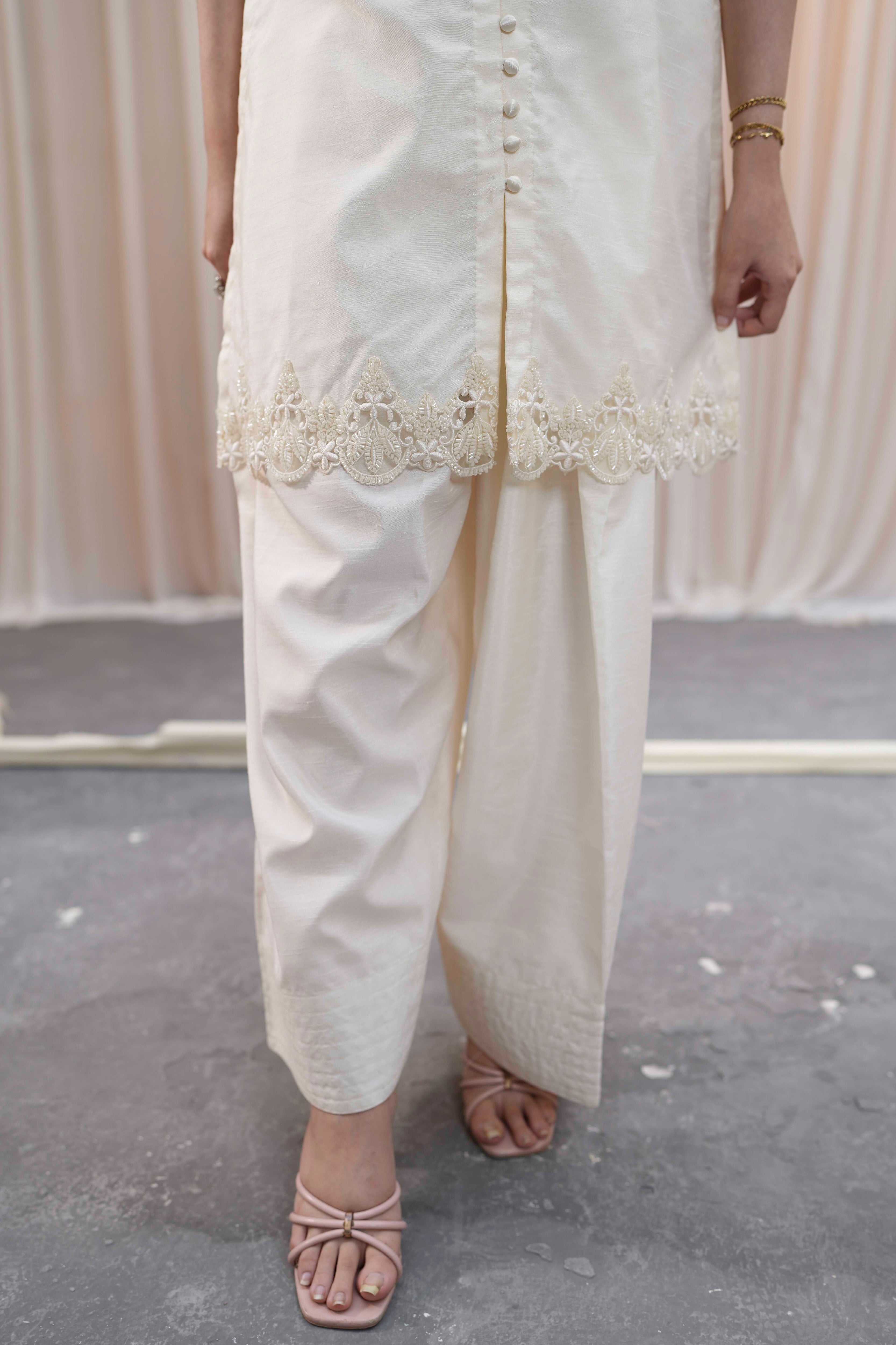 IVORY - 3 PIECE SUIT