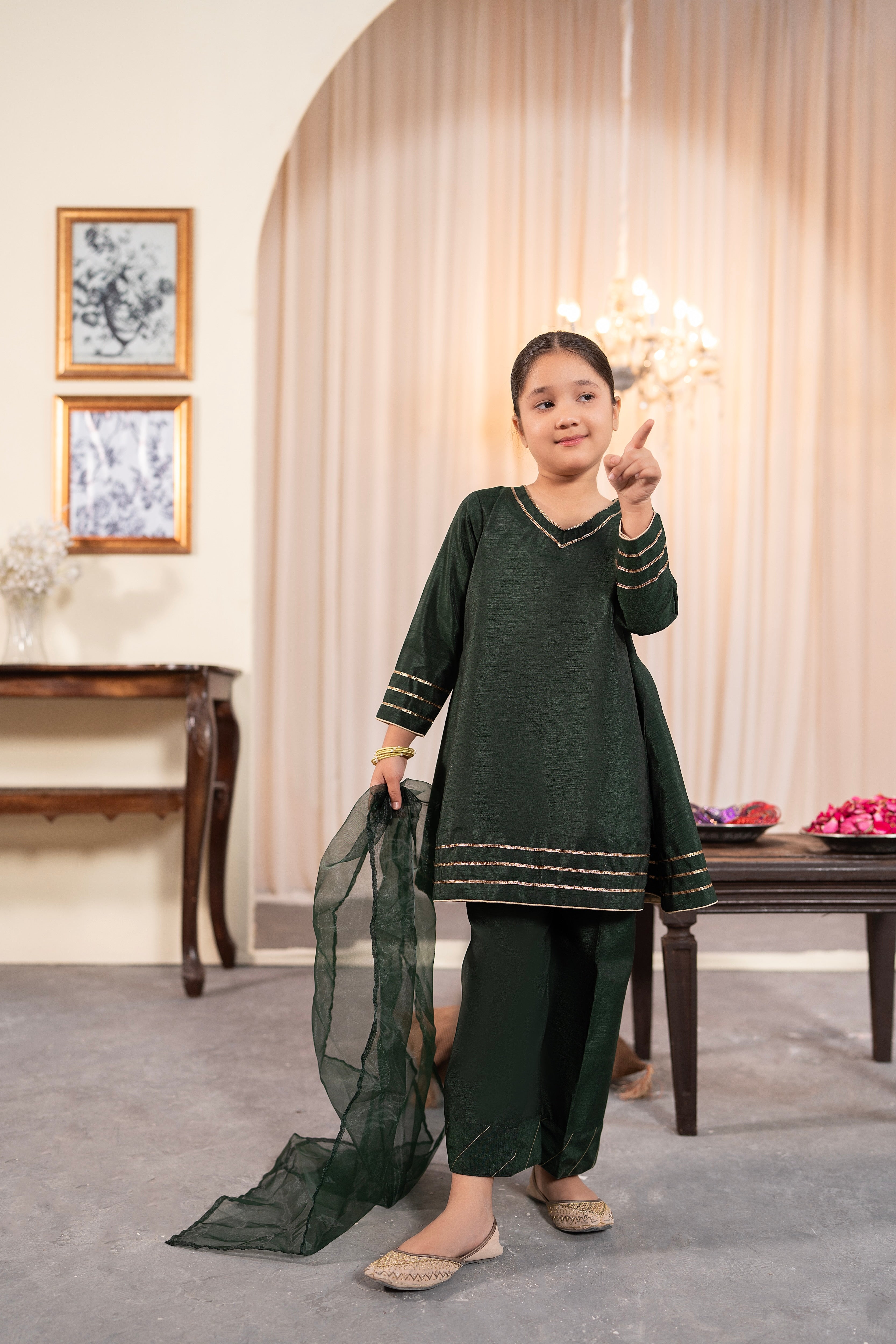 EMBERELLED GREEN PISHWAS SUIT