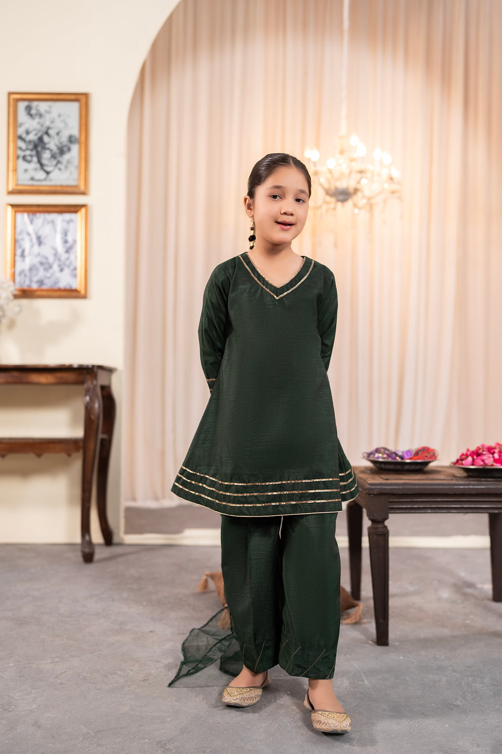 EMBERELLED GREEN PISHWAS SUIT