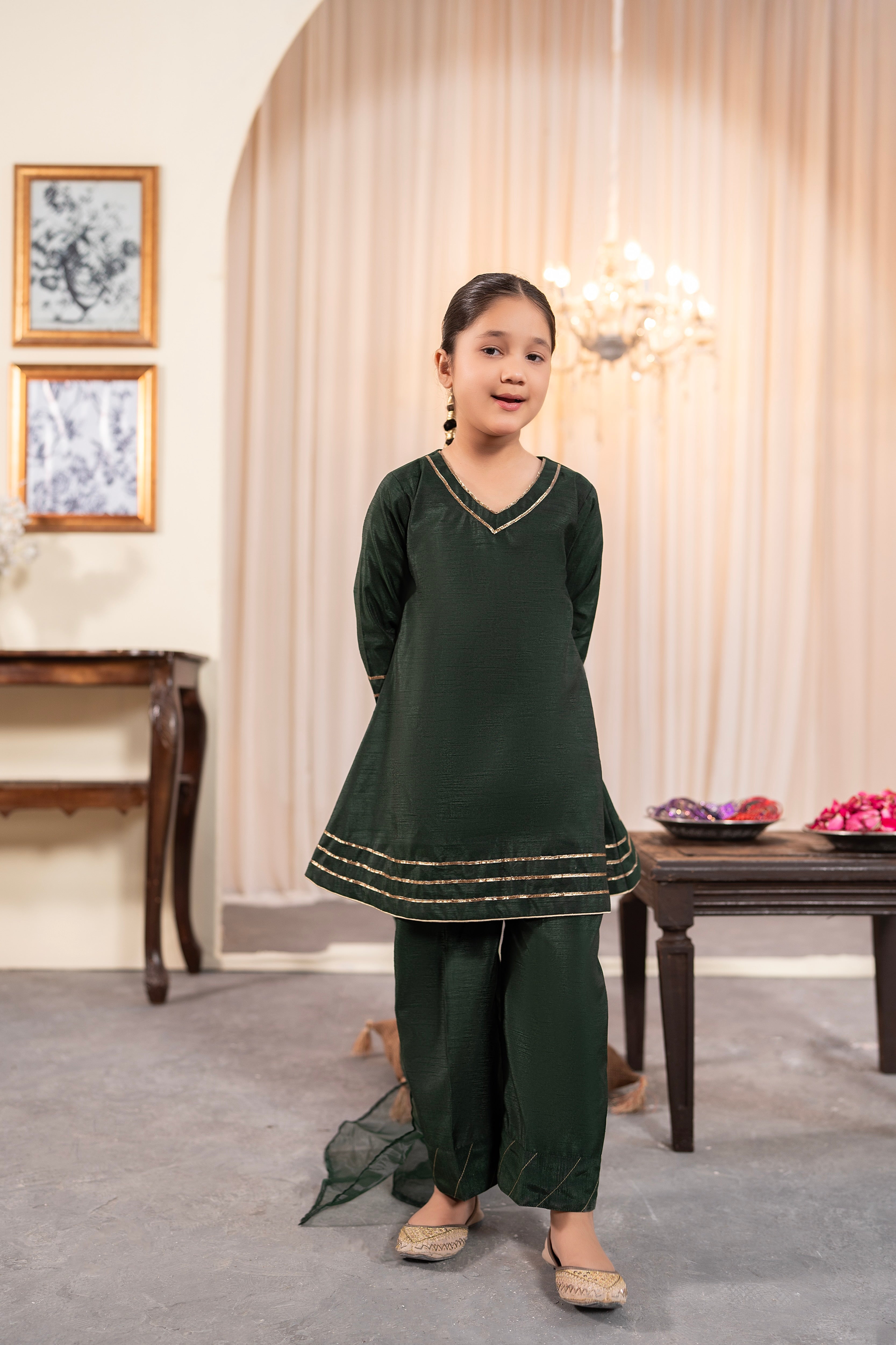 EMBERELLED GREEN PISHWAS SUIT