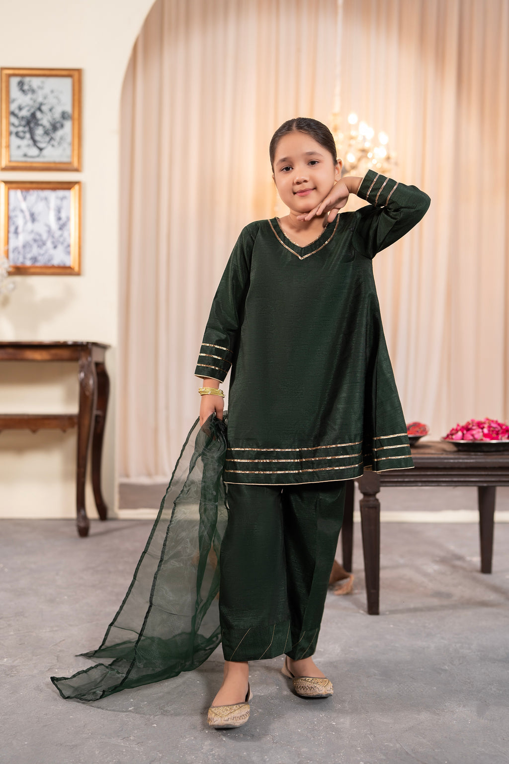 EMBERELLED GREEN PISHWAS SUIT